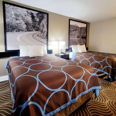 Hotel Super 8 By Wyndham Marion Nc Esterno foto