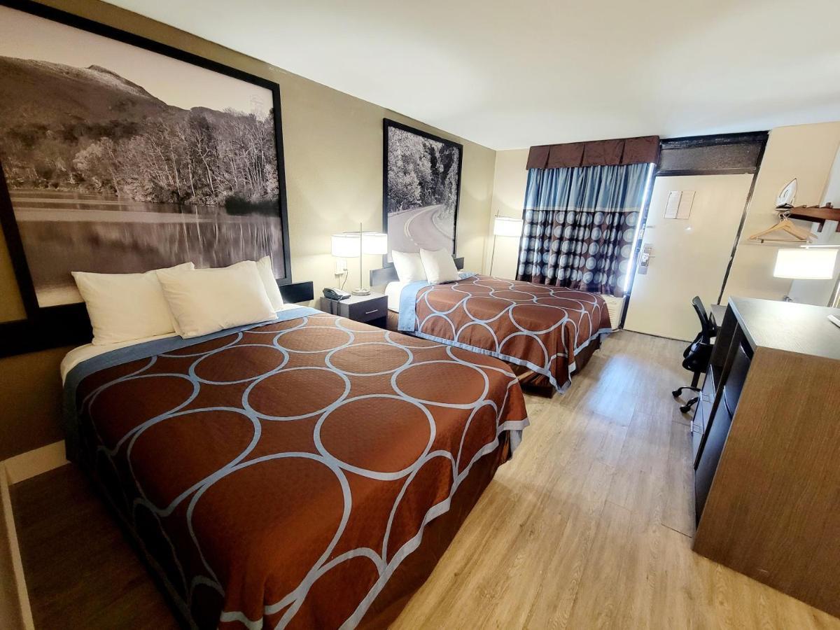 Hotel Super 8 By Wyndham Marion Nc Esterno foto