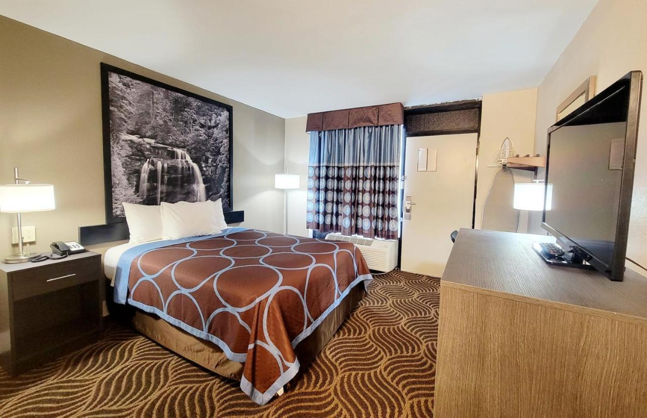 Hotel Super 8 By Wyndham Marion Nc Esterno foto