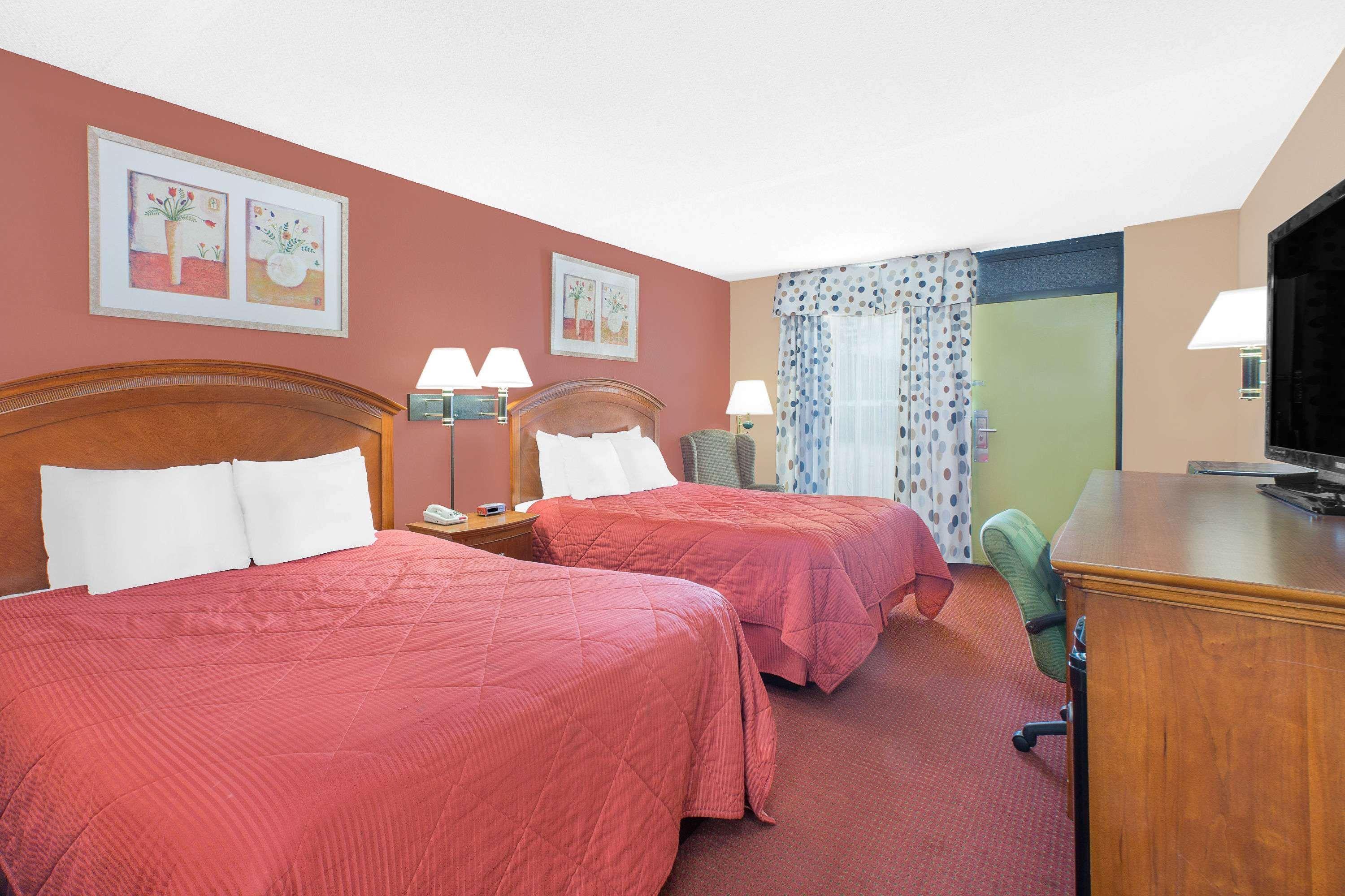 Hotel Super 8 By Wyndham Marion Nc Esterno foto