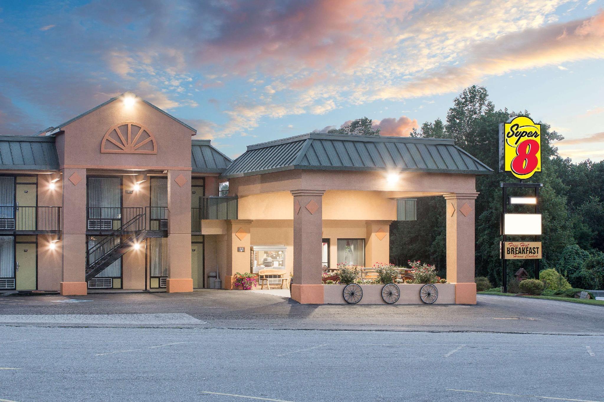 Hotel Super 8 By Wyndham Marion Nc Esterno foto
