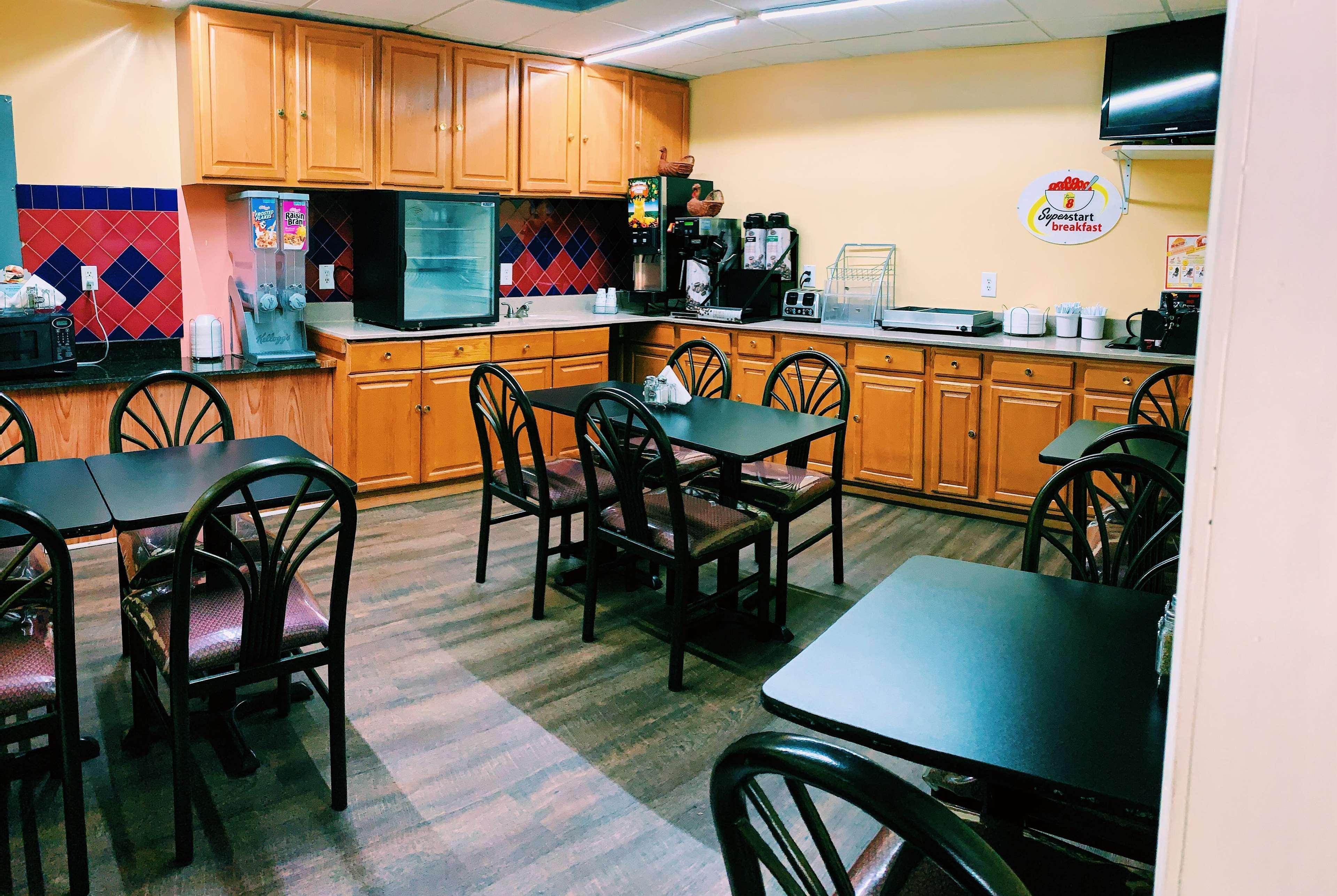 Hotel Super 8 By Wyndham Marion Nc Esterno foto